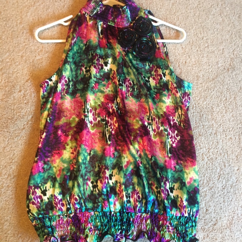 Turtle neck tank top with fitted waist